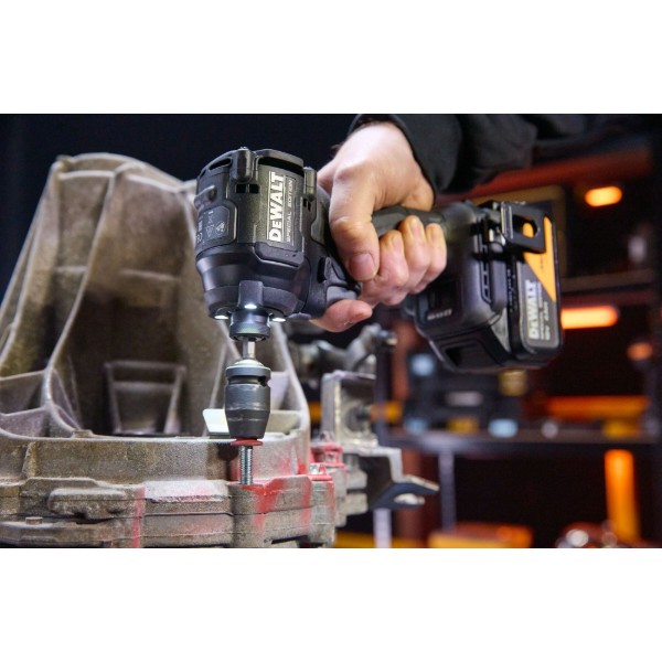 Фото - Шуруповерт DeWALT DCF86MM2T